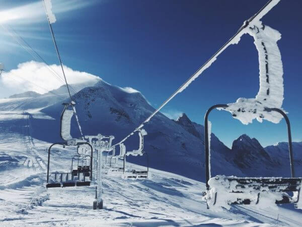 Best Global Snowboarding Spots and When to Visit