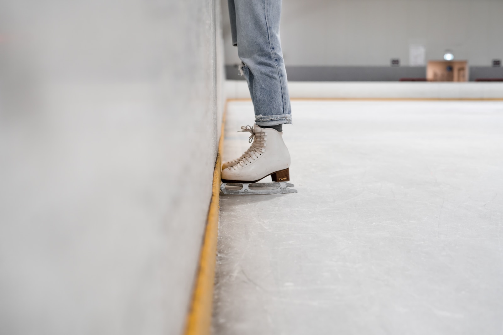 ice skating lessons near me